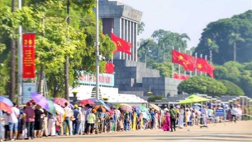 Ho Chi Minh Mausoleum welcomes nearly 33,000 visitors on National Day